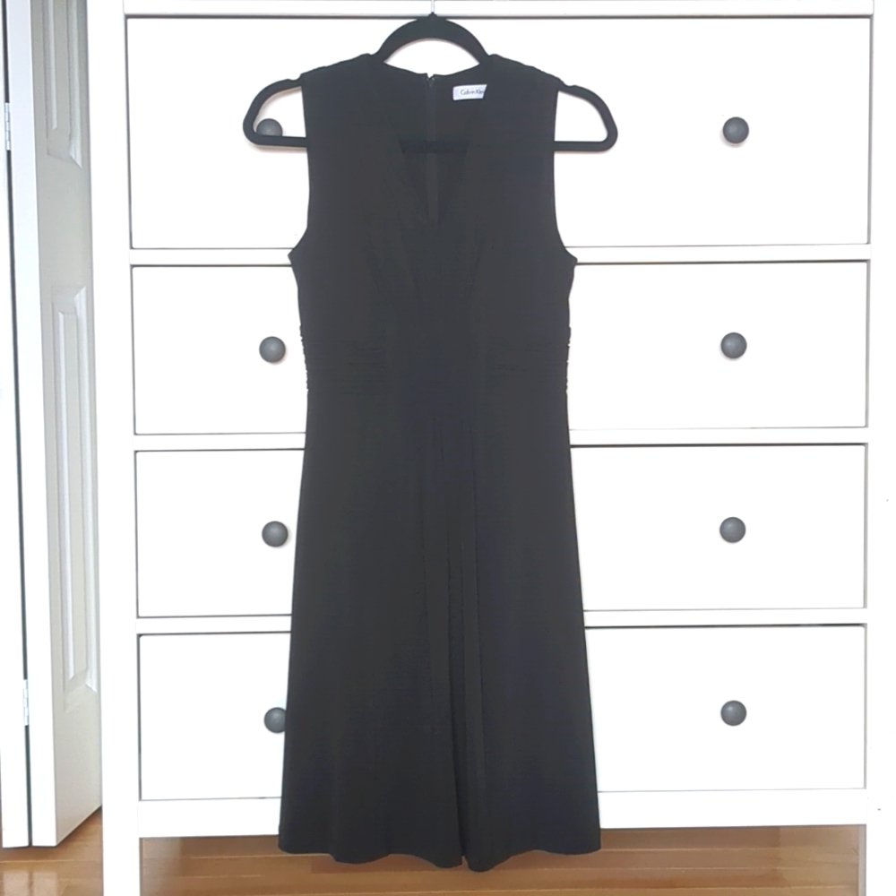 Sz 2 Calvin Klein Little Black Dress